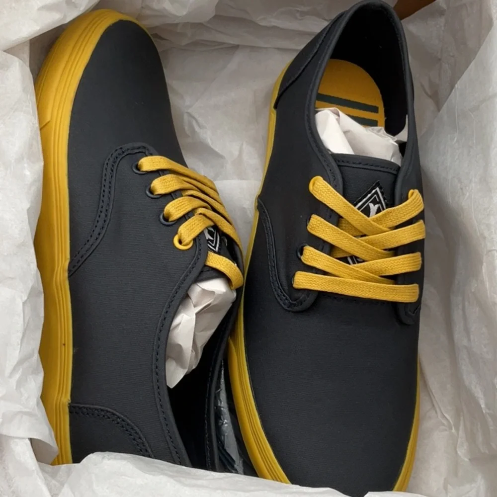 NWT Iron Fist Iron Fist The Winston Navy Blue Gold Waxed‎ Canvas Size 7